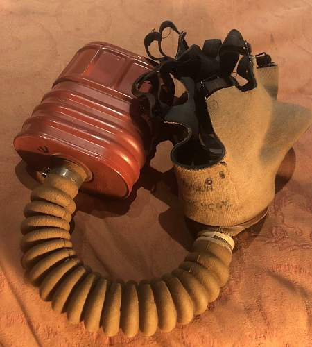 My British WW2 Avon Gas Mask in Excellent Condition.