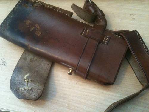 Identification - Leather pouch, Sam Browne? Ammo? Holster