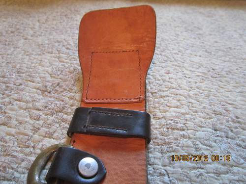 Leather Belt with double claw buckle: Any info appreciated!