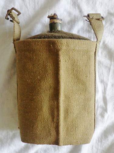 ww2[?] british waterbottle cover