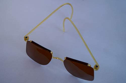 Inquiry about supposed WW2 sunglasses