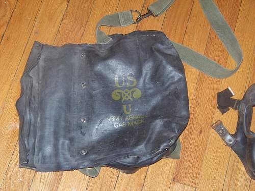 US D-day gas mask and bag m5 and m7