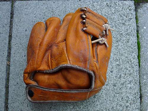 US Army issue Baseball Glove