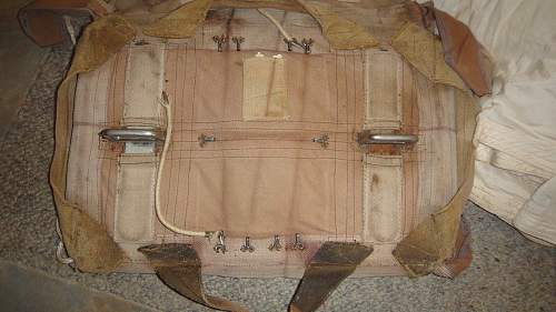 trying to identify this old chute and chute bag 1940 dated