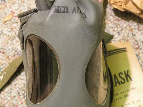 Super mint US ww2 gas mask