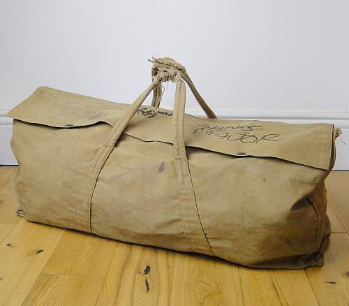 Naval canvas kit bag / duffle . Issued. Newey snaps Pat. 20143-22