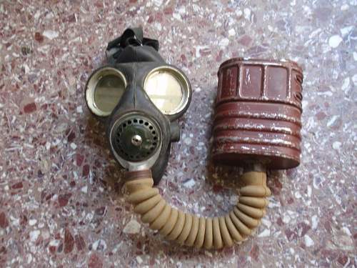 british ww2 gas mask.