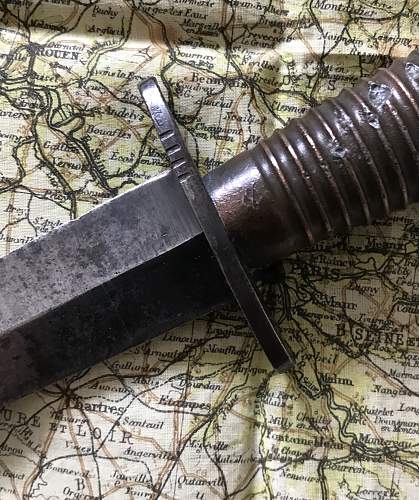 Battered 3rd pattern FS knife with unusual marks