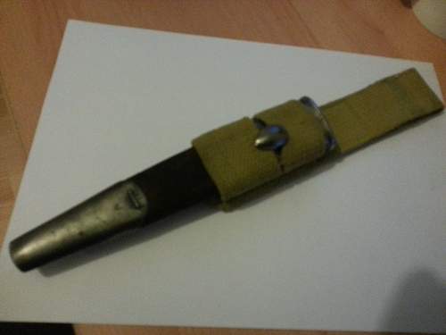 F-S knife with unusual grip