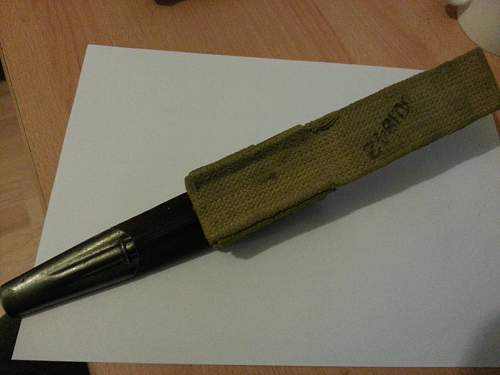 F-S knife with unusual grip