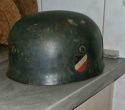 Question for Fållschirmjāger helmet original?