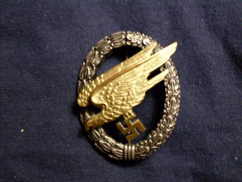 Osang Fallschirmjager badge.