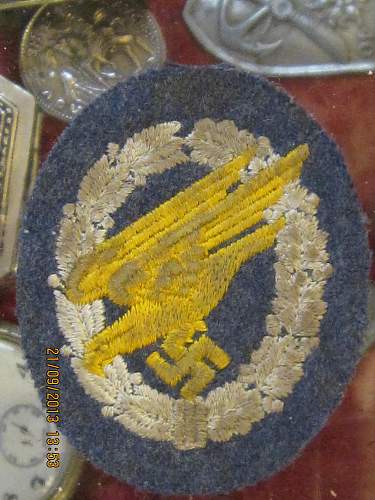 FJ cloth badge found in Crete!