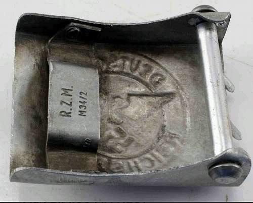 Reichsbahn Buckle question.