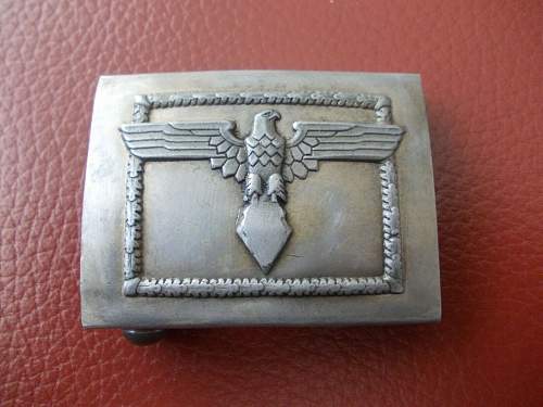 Reichsbahn Buckle question.