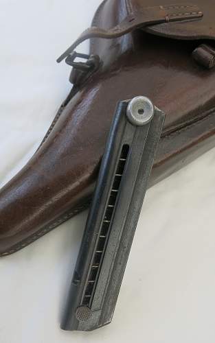 1940 dated P08 tan Luger holster