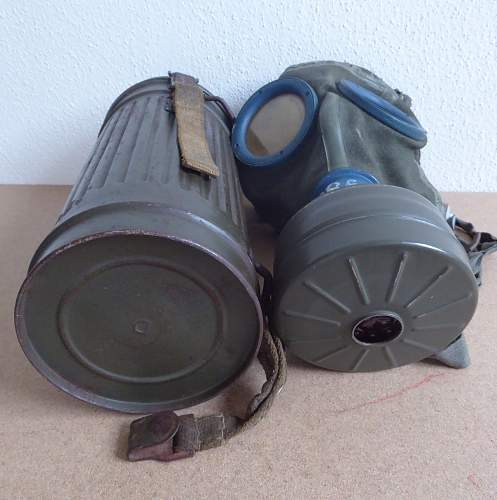 Gas mask and canister: Authentic? Wehrmacht?