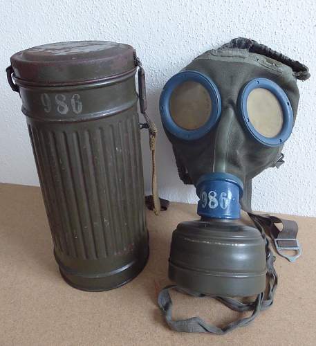 Gas mask and canister: Authentic? Wehrmacht?