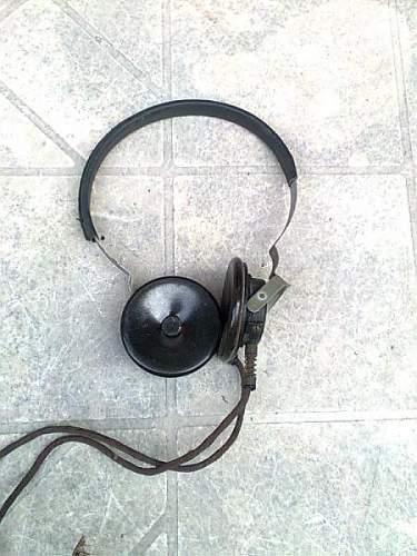 HELP!!German WW2 radio headphones