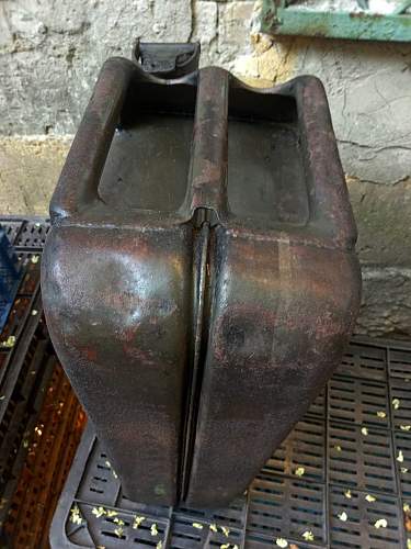 SS jerry can - original?