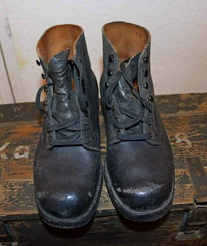 WW2 German Wehrmacht  low ankle boots?