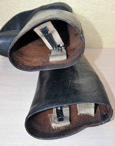 Officers ' boots
