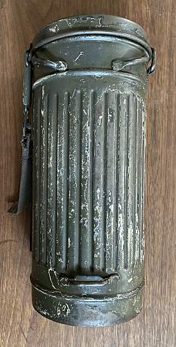 Ex-Winter camo gasmask canister