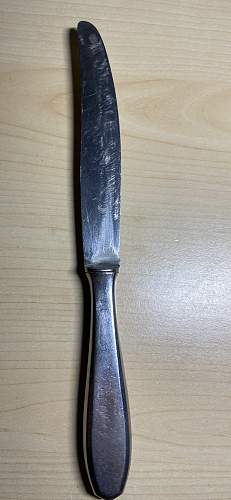 Is this a real luftwaffe cutlery knife?