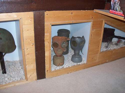Ww2 german gas mask &amp; canister?