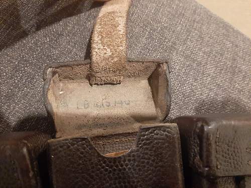 2x 1939 Ammo pouches and 1x 1940 Medical Pouch  Info please