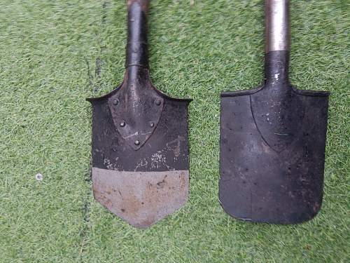 2 Unknown shovels