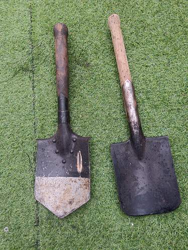 2 Unknown shovels