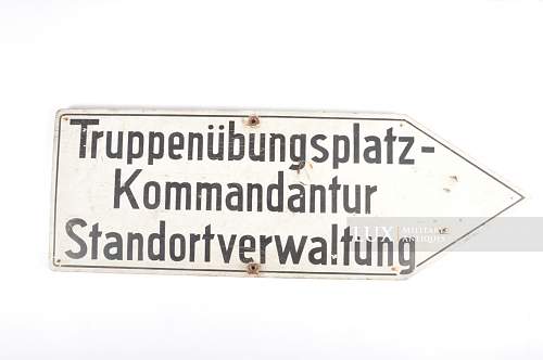 directional wooden sign