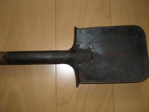 German spaten (shovel) WW2 or Post-war??