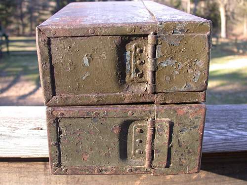 pair of original MG34/MG42 ammo can?