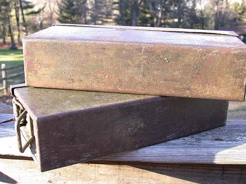 pair of original MG34/MG42 ammo can?