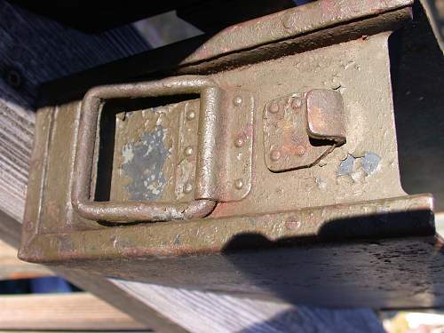 pair of original MG34/MG42 ammo can?