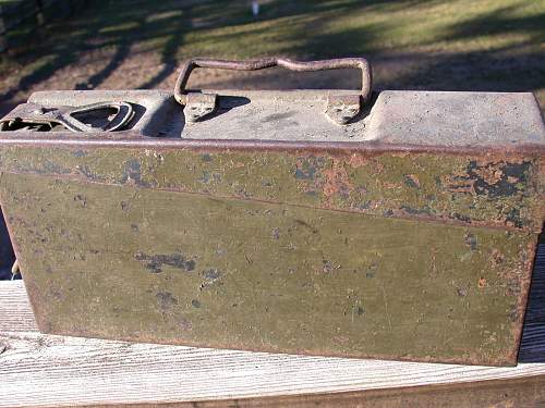 pair of original MG34/MG42 ammo can?