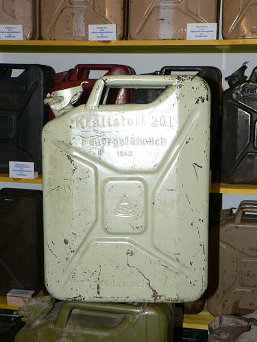 Unknown German Jerrycan manufacturer