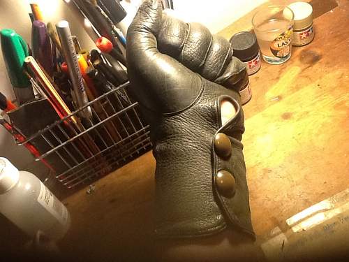 Wehrmacht gloves?