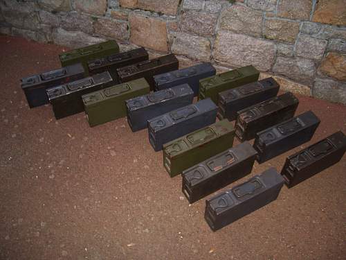 pair of original MG34/MG42 ammo can?