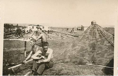 M31 Zeltbahn in use (period photos)