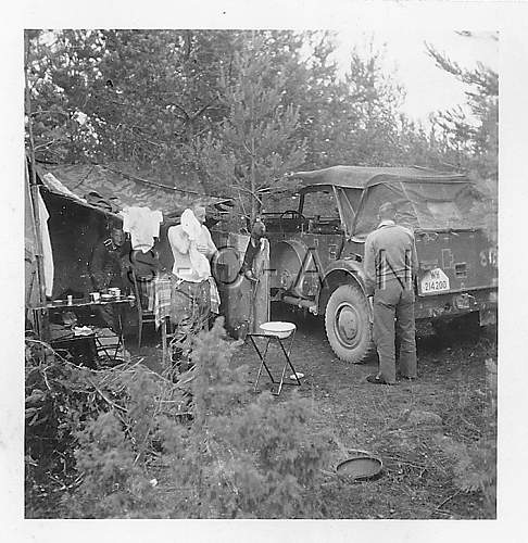 M31 Zeltbahn in use (period photos)