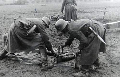 M31 Zeltbahn in use (period photos)