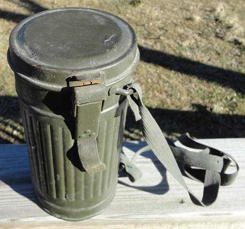 German Early Gas Mask and Canister