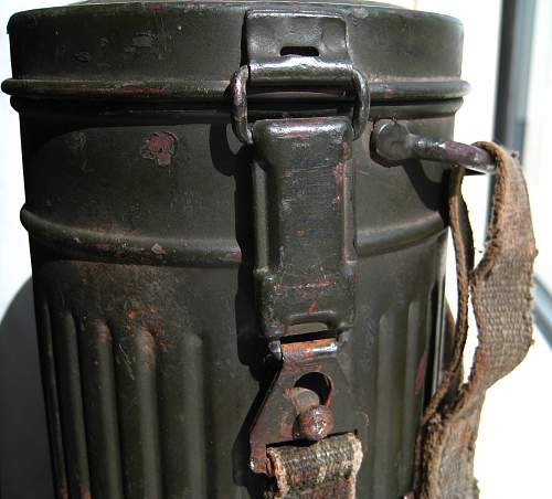 German Early Gas Mask and Canister