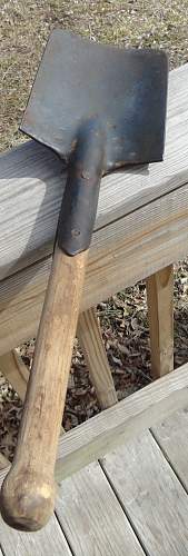 German Straight Entrenching Tool