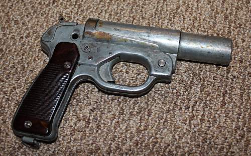 LP42 Flare Pistol