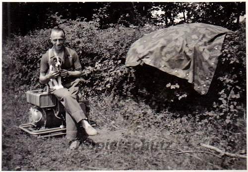 M31 Zeltbahn in use (period photos)