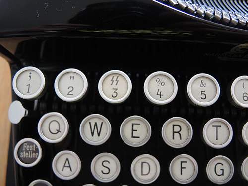 SS Typewriter mint condition